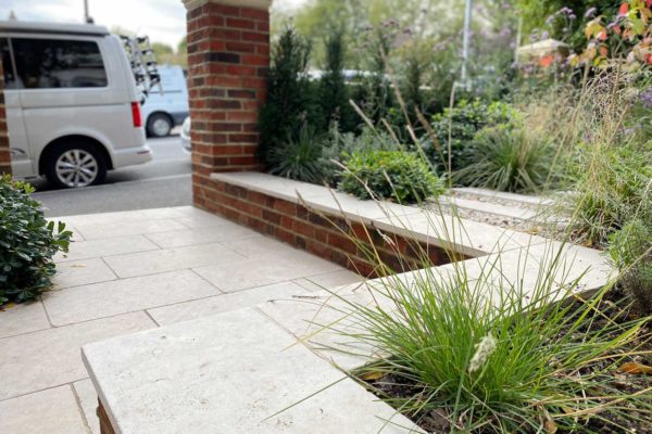 Front Garden in Crouch End, 6